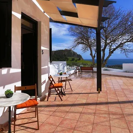 Little Sea View Apartment