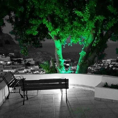 Little Sea View *